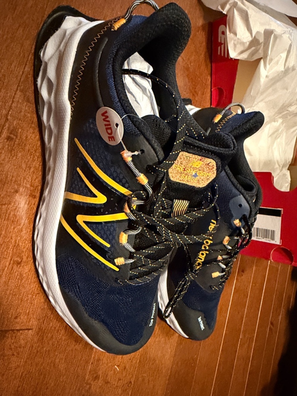 New Balance Men’s Navy, Black and Yellow Athletic Running Shoes, Trail Runners